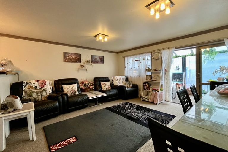 Photo of property in 73 Angelo Avenue, Howick, Auckland, 2014