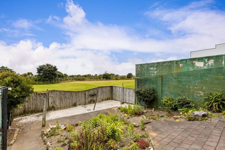 Photo of property in 26 Battiscombe Terrace, Waitara, 4320