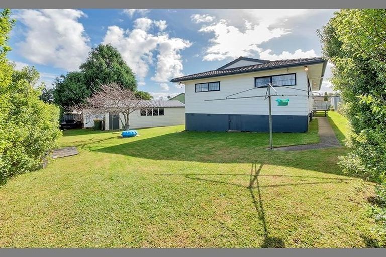 Photo of property in 5 Zurich Place, Weymouth, Auckland, 2103