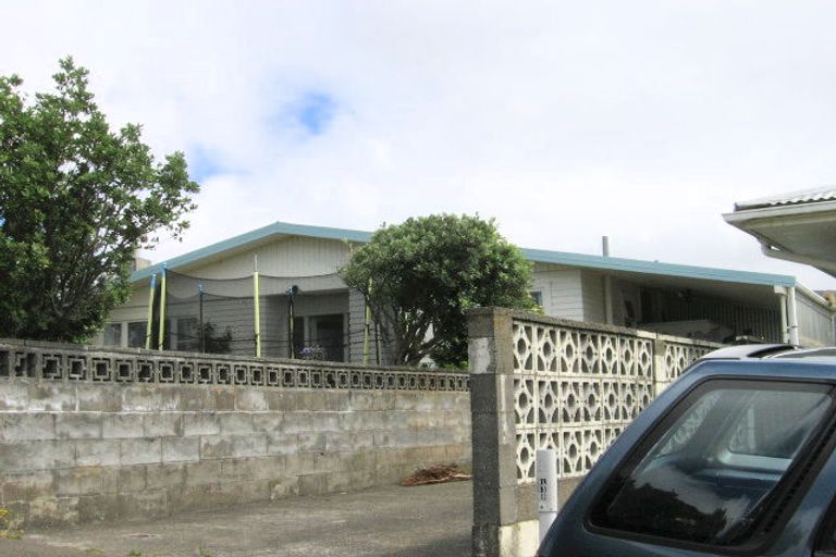 Photo of property in 10 Cabot Place, Kingston, Wellington, 6021