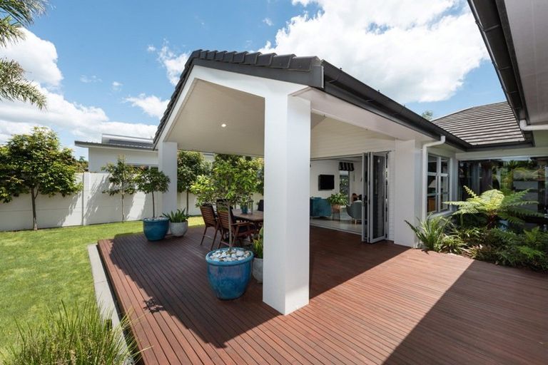 Photo of property in 37 Oceania Sands Way, Papamoa Beach, Papamoa, 3118