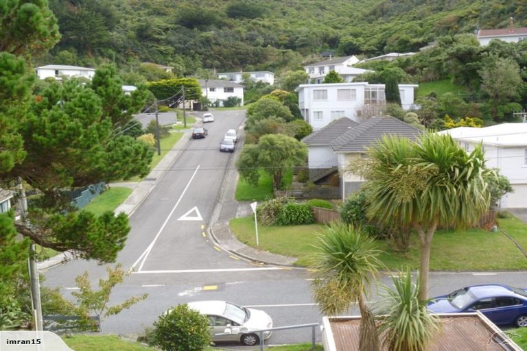Photo of property in 132 Parkvale Road, Karori, Wellington, 6012