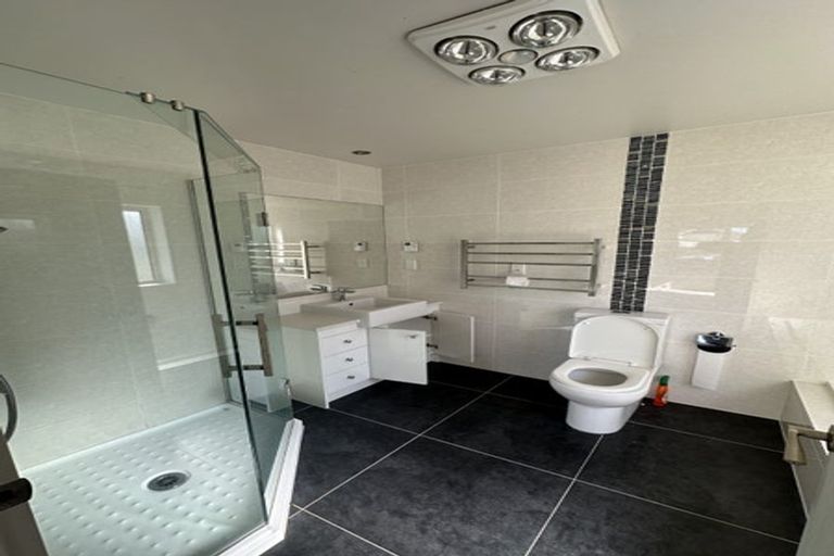 Photo of property in 72 Harrowglen Drive, Northcross, Auckland, 0630