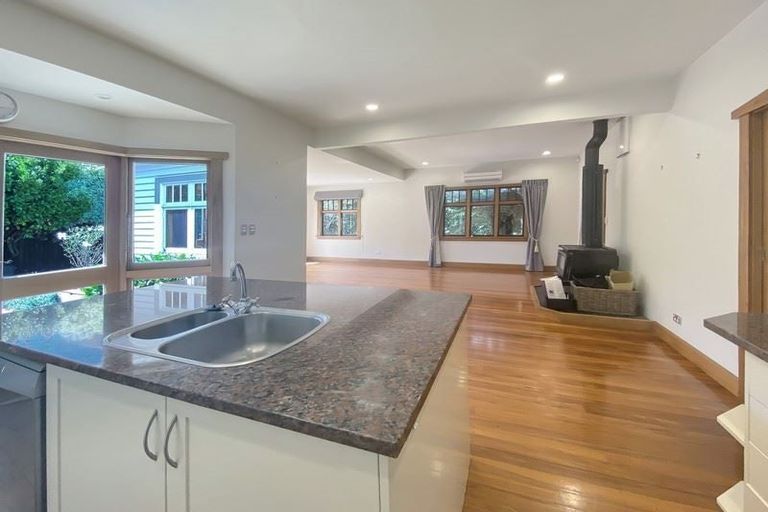 Photo of property in 4 Thorrington Road, Cashmere, Christchurch, 8022