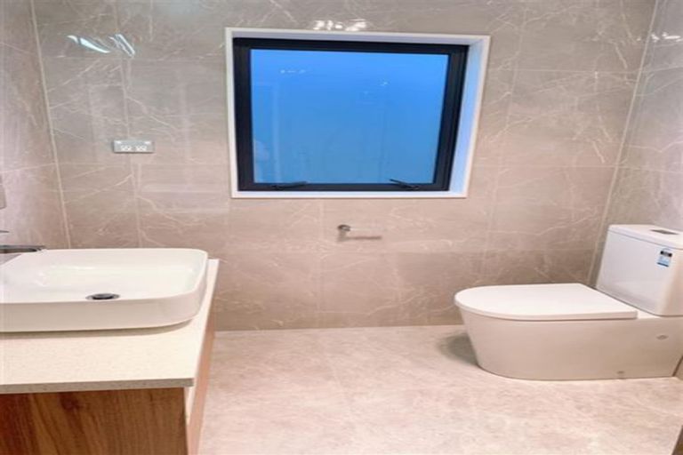 Photo of property in 403 Ormiston Road, Flat Bush, Auckland, 2019