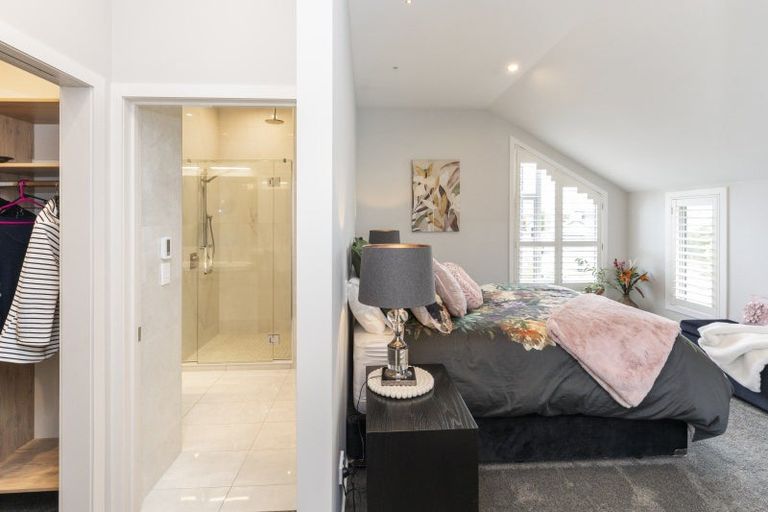 Photo of property in 18 Millpond Place, Parklands, Christchurch, 8083