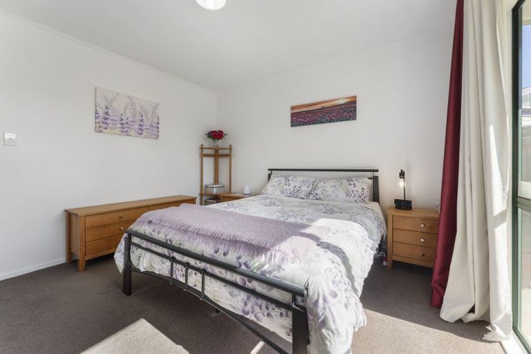 Photo of property in 109 Hillcrest Drive, Kelvin Grove, Palmerston North, 4414