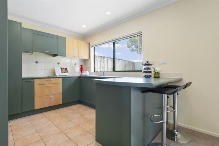 Photo of property in 11 Campile Close, East Tamaki, Auckland, 2016