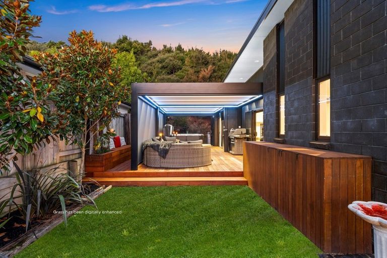 Photo of property in 10 Ellesmere Close, Pyes Pa, Tauranga, 3112