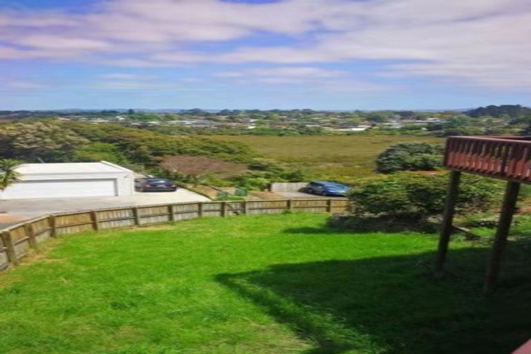 Photo of property in 131 West Harbour Drive, West Harbour, Auckland, 0618