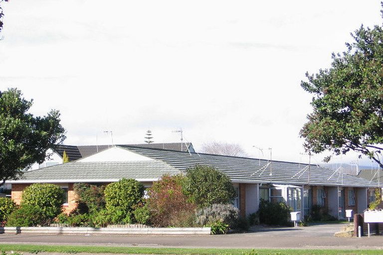 Photo of property in 1/734 Main Street, Palmerston North, 4414