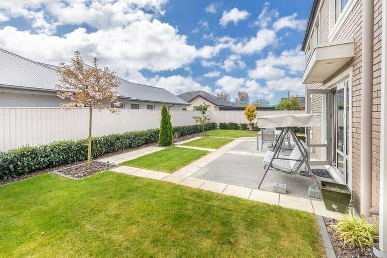 Photo of property in 10 Applefield Court, Northwood, Christchurch, 8051