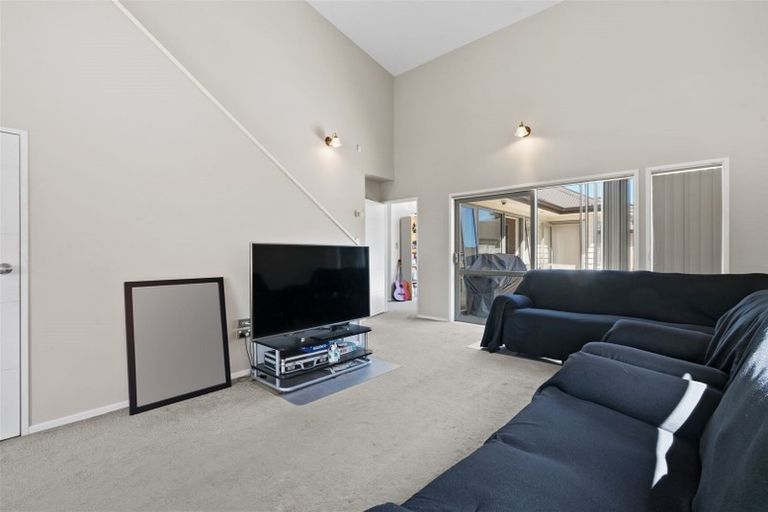 Photo of property in 7 Takahe Avenue, Takanini, 2112