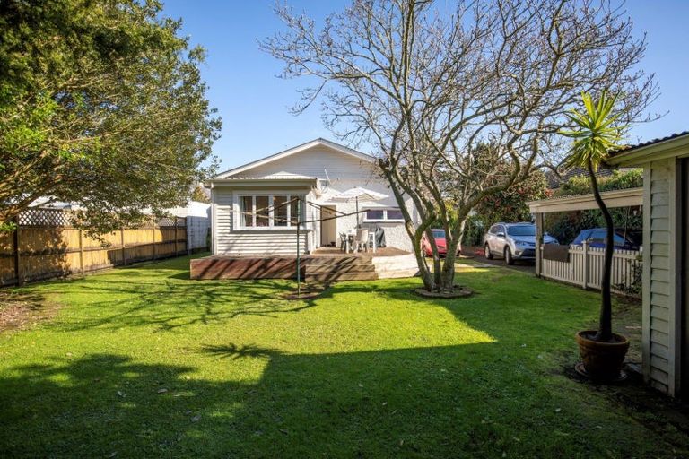 Photo of property in 2 Union Street, Claudelands, Hamilton, 3214