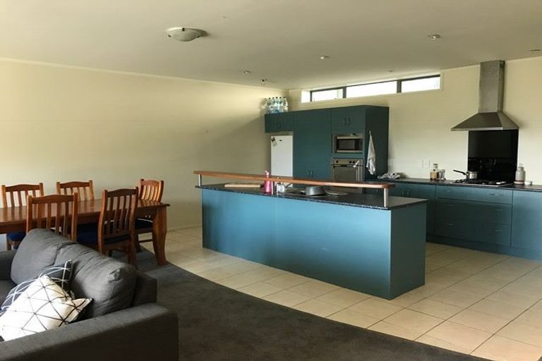 Photo of property in 4 Mitika Way, Strathmore Park, Wellington, 6022