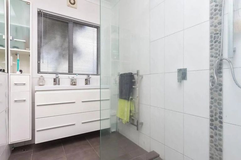 Photo of property in 12 Haseler Crescent, Howick, Auckland, 2014