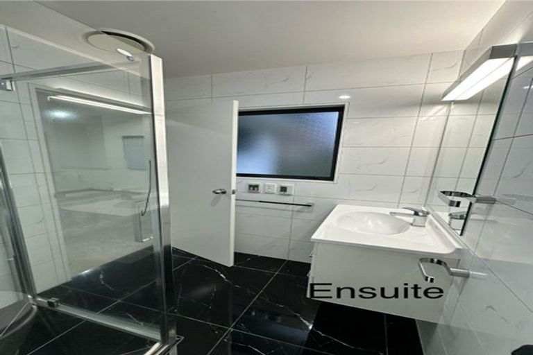 Photo of property in 32 Ring Lane, Paparangi, Wellington, 6037