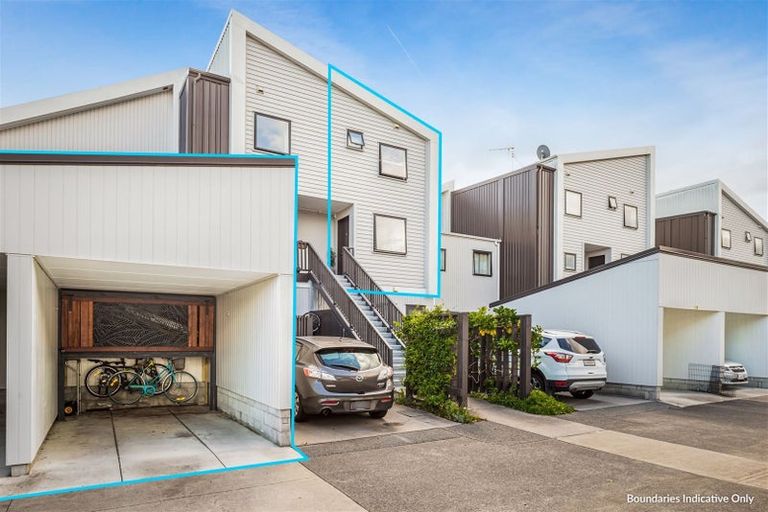 Photo of property in 4 Torea Tai Road, Hobsonville, Auckland, 0616
