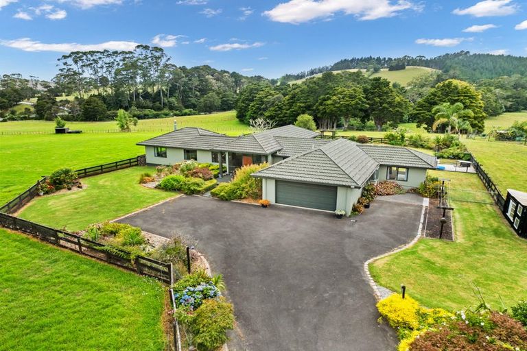 Photo of property in 29 Pataua Road North, Whareora, Whangarei, 0175