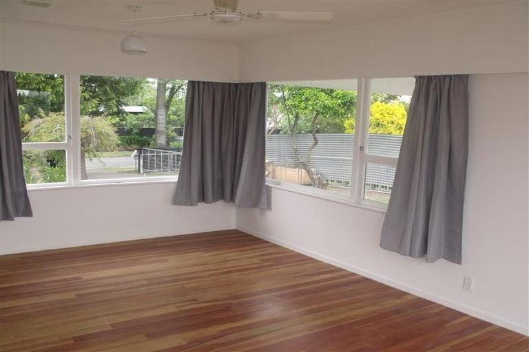 Photo of property in 16 Mangarau Crescent, Havelock North, 4130