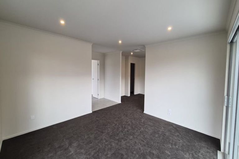 Photo of property in 23 Saint Michael Crescent, One Tree Point, 0118