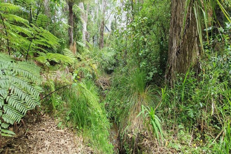 Photo of property in 22 Lorenzen Bay Road, Raglan, 3225