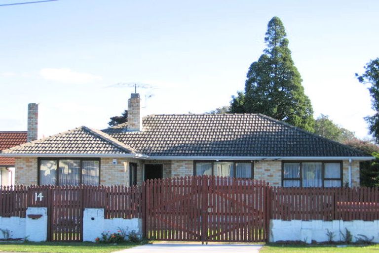 Photo of property in 14 Grove Road, Papakura, 2110
