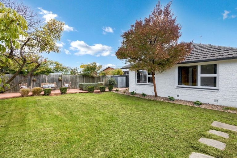 Photo of property in 2/84 Roberta Drive, Somerfield, Christchurch, 8024