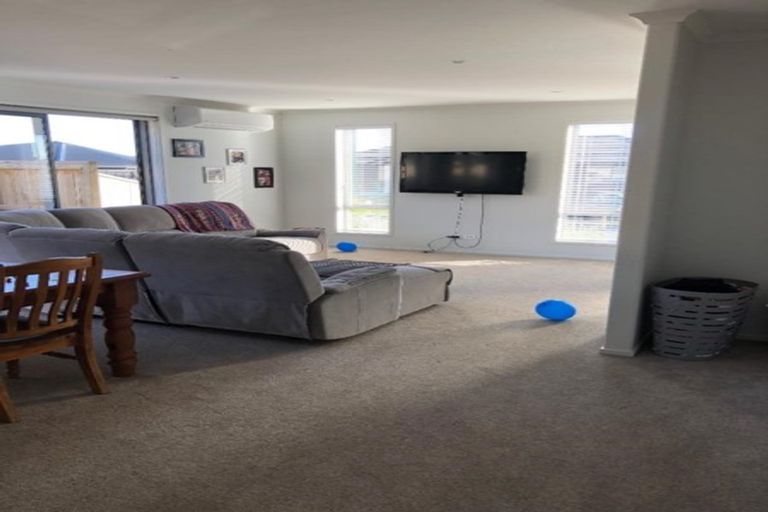 Photo of property in 12 Wahaika Way, Papamoa Beach, Papamoa, 3118