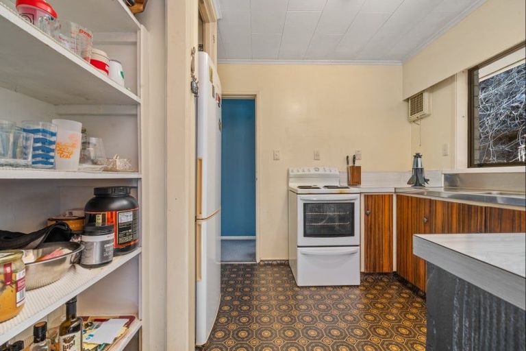 Photo of property in 22 Frankley Road, Westown, New Plymouth, 4310