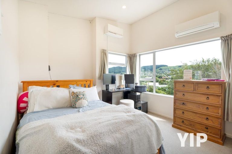 Photo of property in 35 Tawa Terrace, Tawa, Wellington, 5028