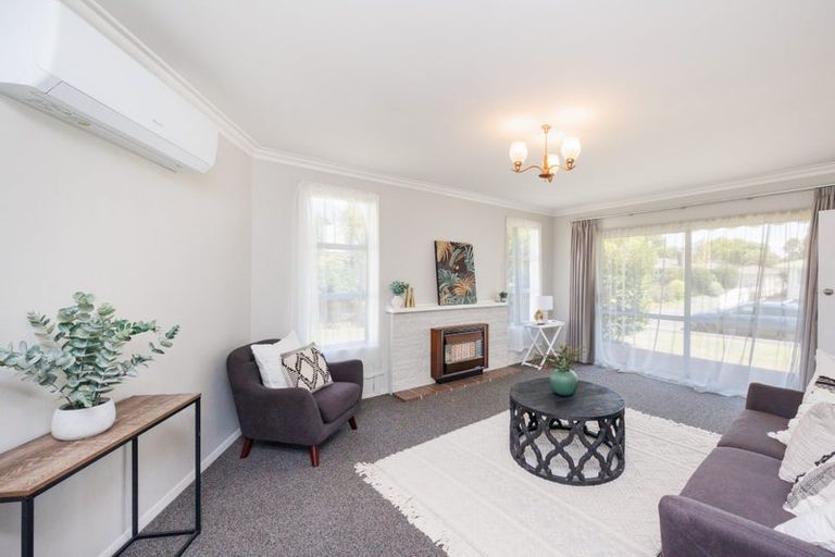 Photo of property in 8 Viscount Place, West End, Palmerston North, 4412