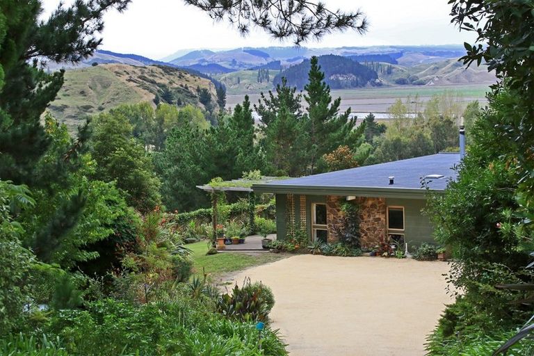 Photo of property in 107 Ballantyne Road, Poraiti, Napier, 4182