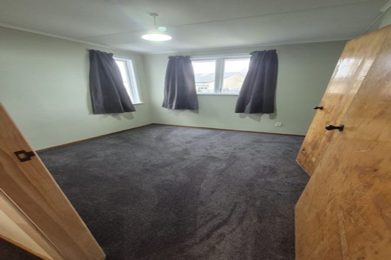 Photo of property in 2a-b Waihemo Street, Waitangirua, Porirua, 5024