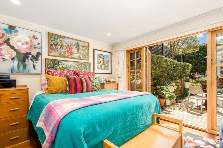 Photo of property in 9 Karepa Street, Brooklyn, Wellington, 6021