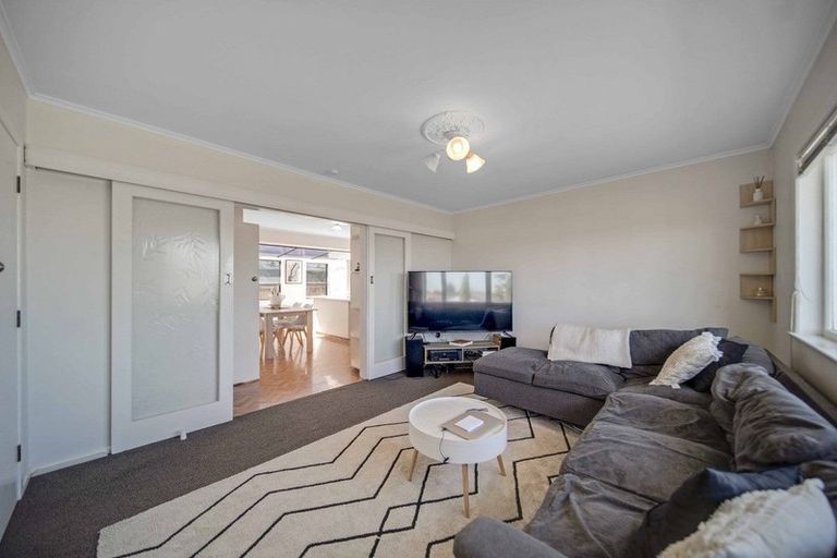 Photo of property in 51 Cargill Street, Papakura, 2110
