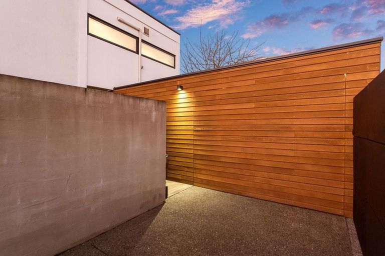 Photo of property in 114 Caledonian Road, St Albans, Christchurch, 8014