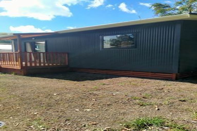 Photo of property in 28 Shoemaker Road, Waipu, 0510