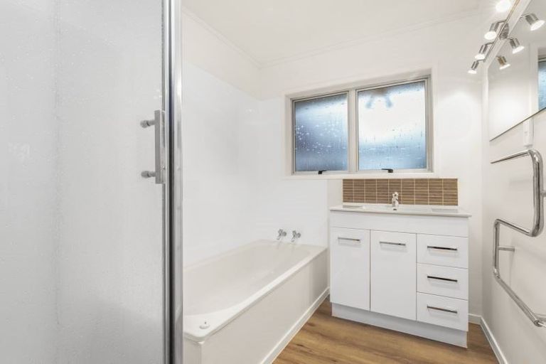 Photo of property in 1/41 Ashdown Place, Pahurehure, Papakura, 2113