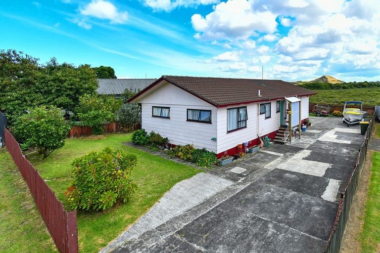 Photo of property in 36 Kopara Place, Clendon Park, Auckland, 2103