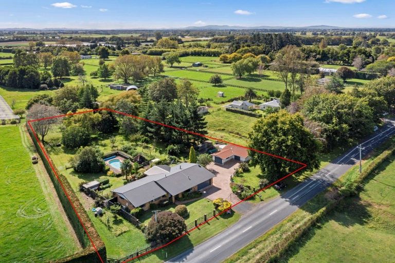 Photo of property in 243 Woodside Road, Matangi, Hamilton, 3284