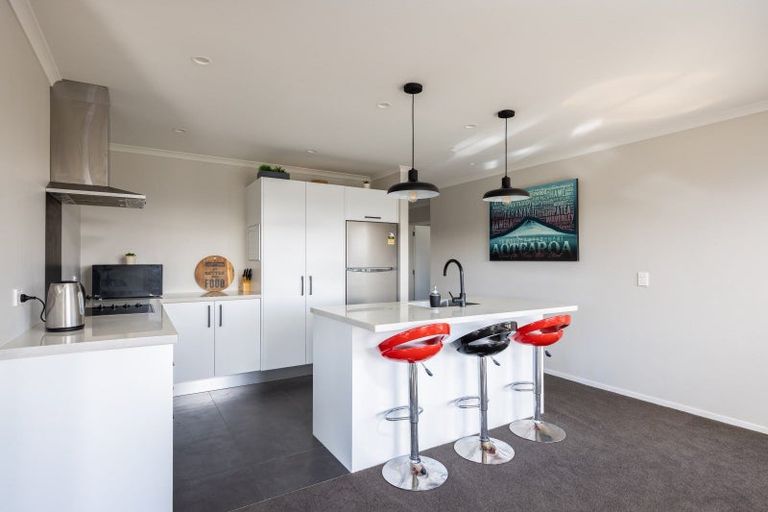 Photo of property in 43 Magnolia Drive, Westown, New Plymouth, 4310