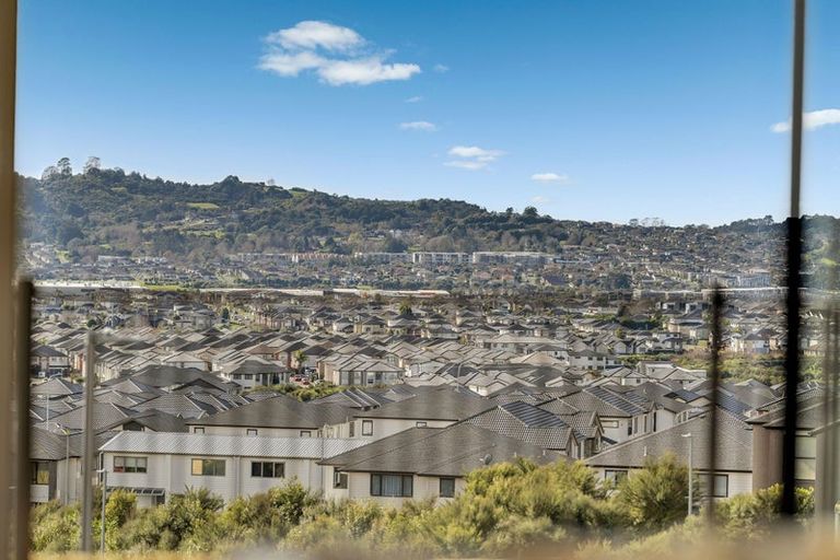 Photo of property in 12 Elevation Street, Flat Bush, Auckland, 2019