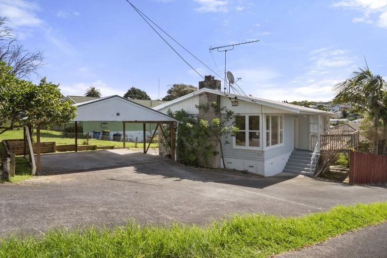 Photo of property in 1/94 Archers Road, Glenfield, Auckland, 0629