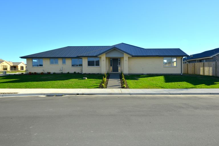 Photo of property in 85 Beachvale Drive, Kaiapoi, 7630