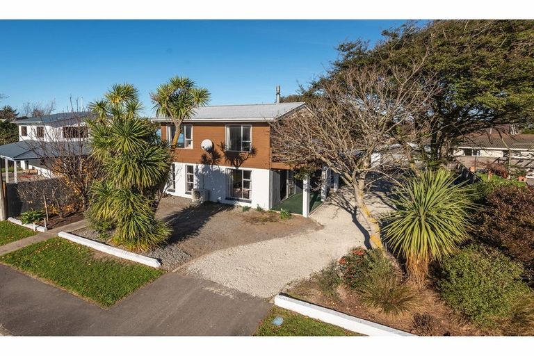 Photo of property in 26 Gibbs Drive, Woodend, 7610