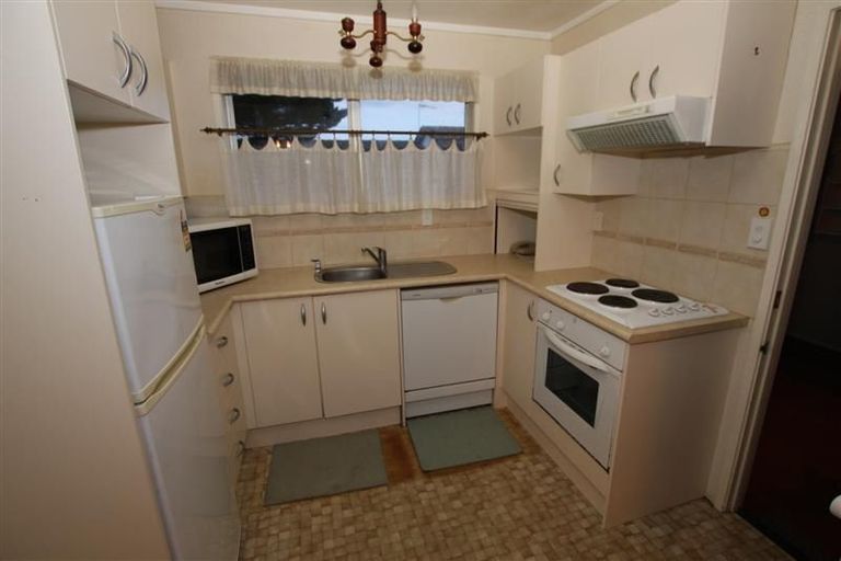 Photo of property in 2/112 Prince Regent Drive, Half Moon Bay, Auckland, 2012