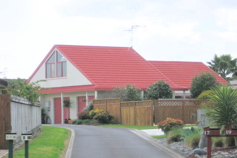 Photo of property in 17 Laburnum Glen, Mount Maunganui, 3116