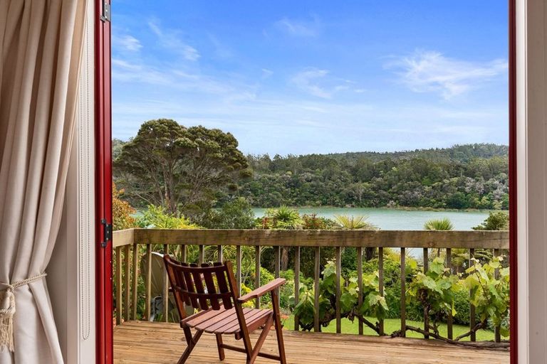 Photo of property in 17 Okura River Road, Okura, Albany, 0792