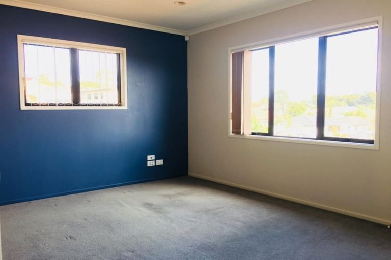 Photo of property in 3 The Enclave, Totara Heights, Auckland, 2105